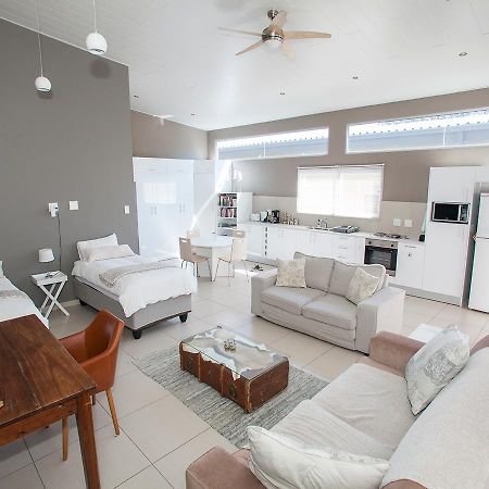 Rnb'S Studio Apartment Windhoek Eksteriør bilde