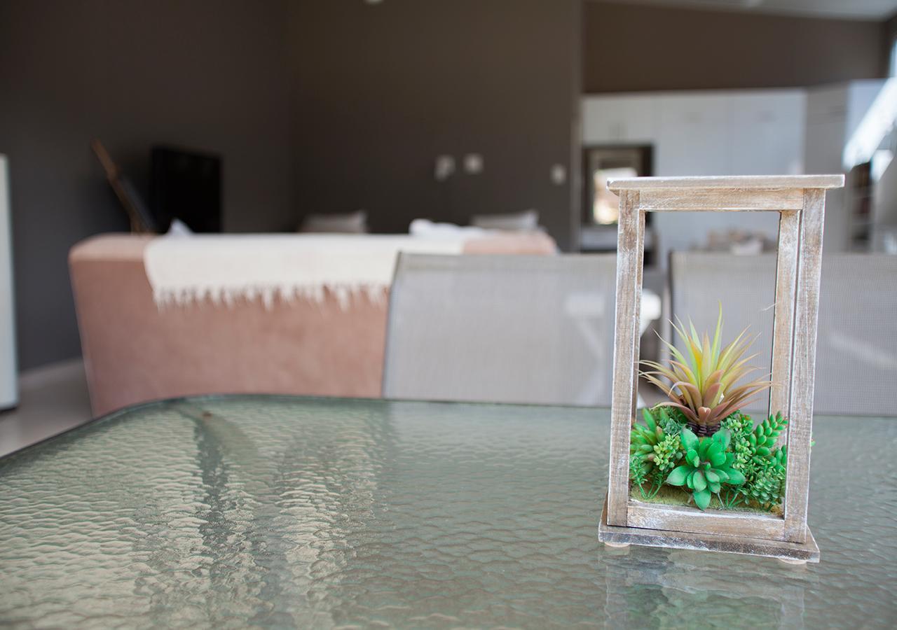 Rnb'S Studio Apartment Windhoek Eksteriør bilde
