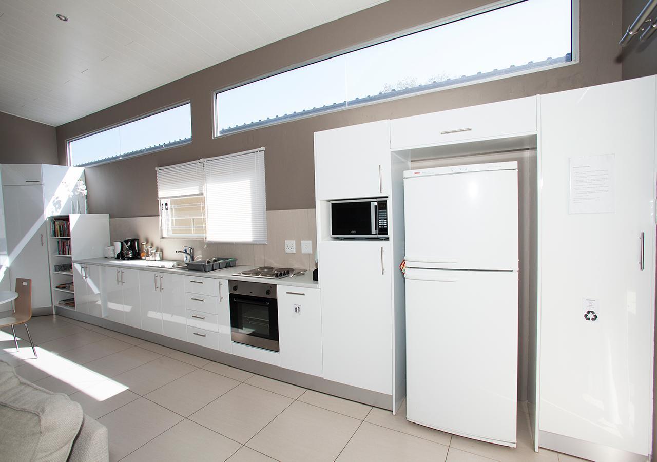 Rnb'S Studio Apartment Windhoek Eksteriør bilde